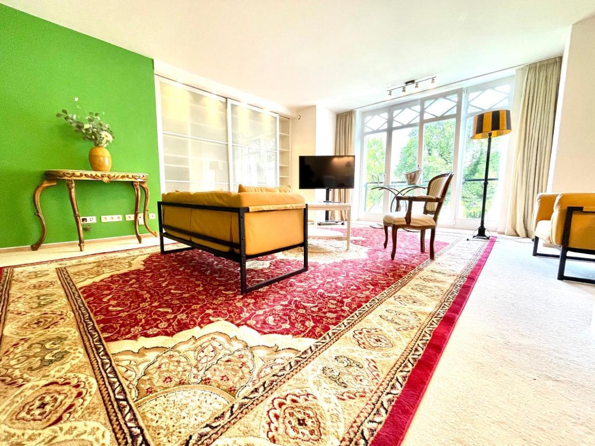 Doppelzimmer Gartenblick Villa Julian Aurich Exteriér fotografie
