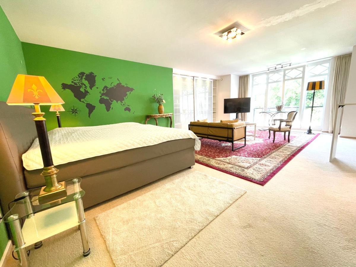 Doppelzimmer Gartenblick Villa Julian Aurich Exteriér fotografie