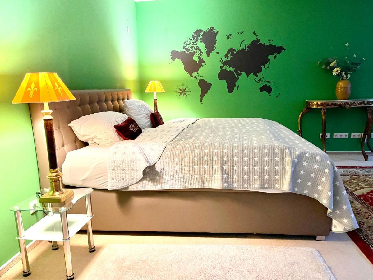 Doppelzimmer Gartenblick Villa Julian Aurich Exteriér fotografie